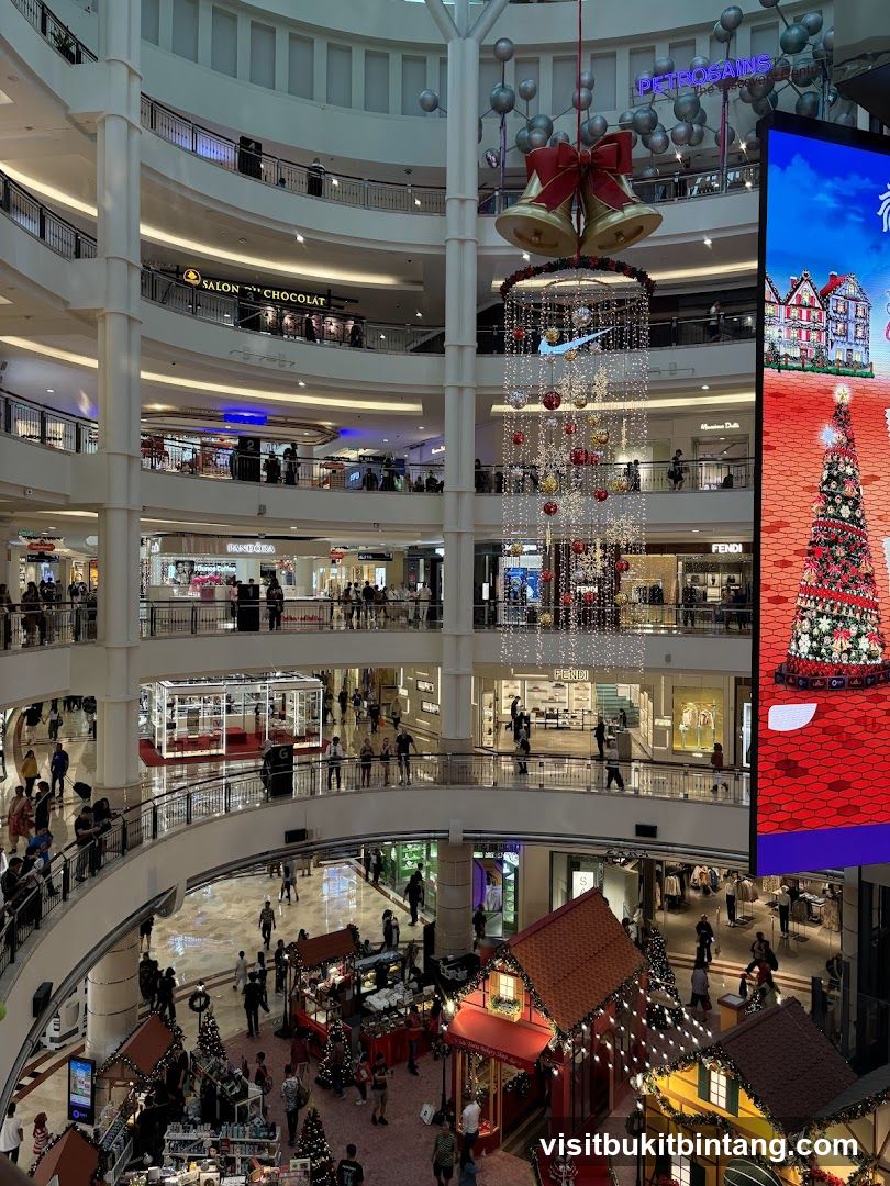 Christmas decorations in a shopping mall