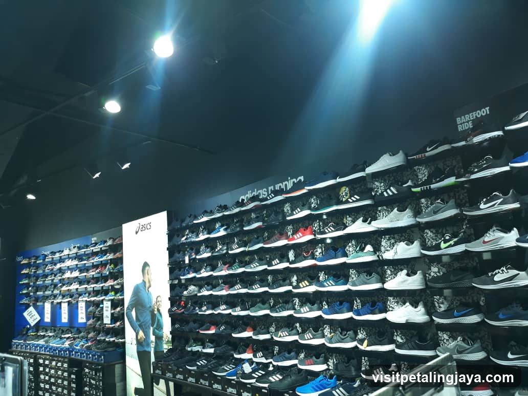 Shoe Store Interior Display