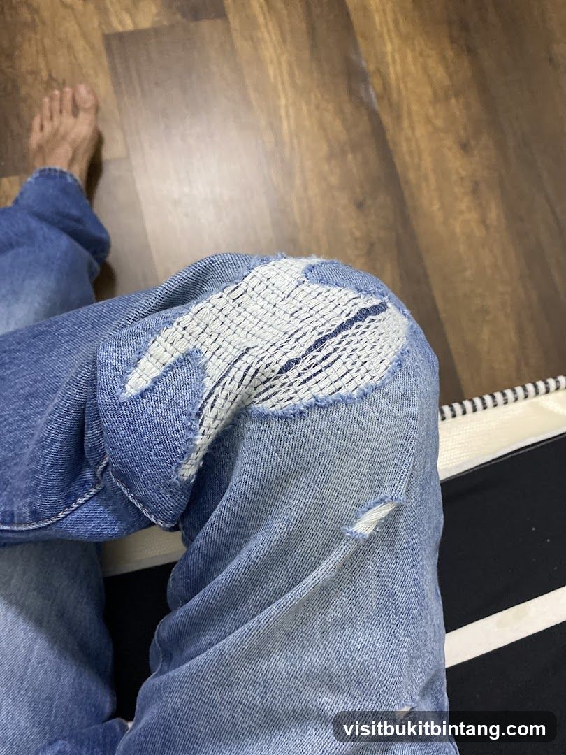 Distressed Jeans