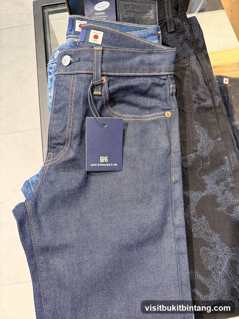 Levi Strauss & Co. Jeans