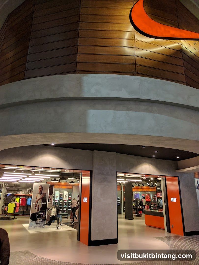 Nike - Mid Valley