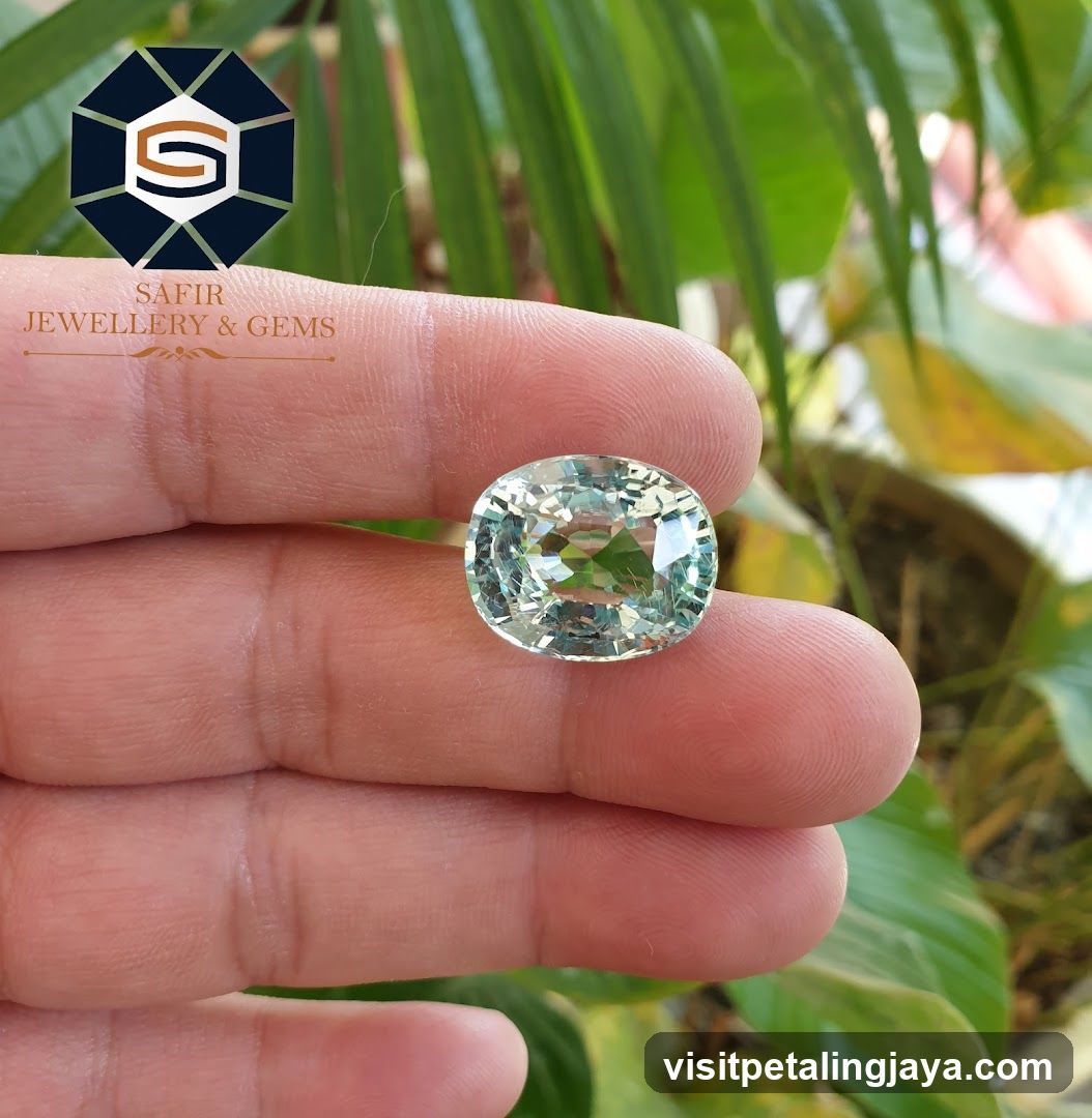 Safir Jewellery & Gems Gemstone Display