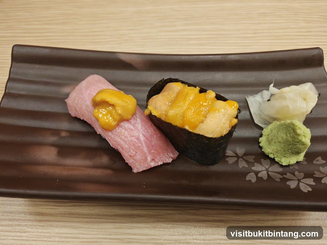 Uni and Tuna Sushi