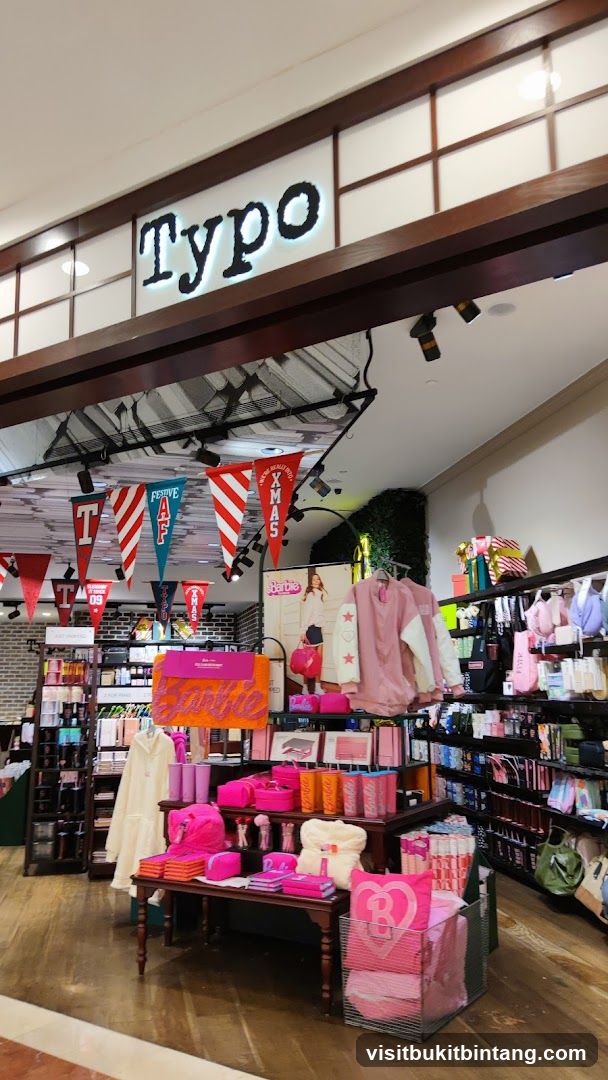 Typo Store Display