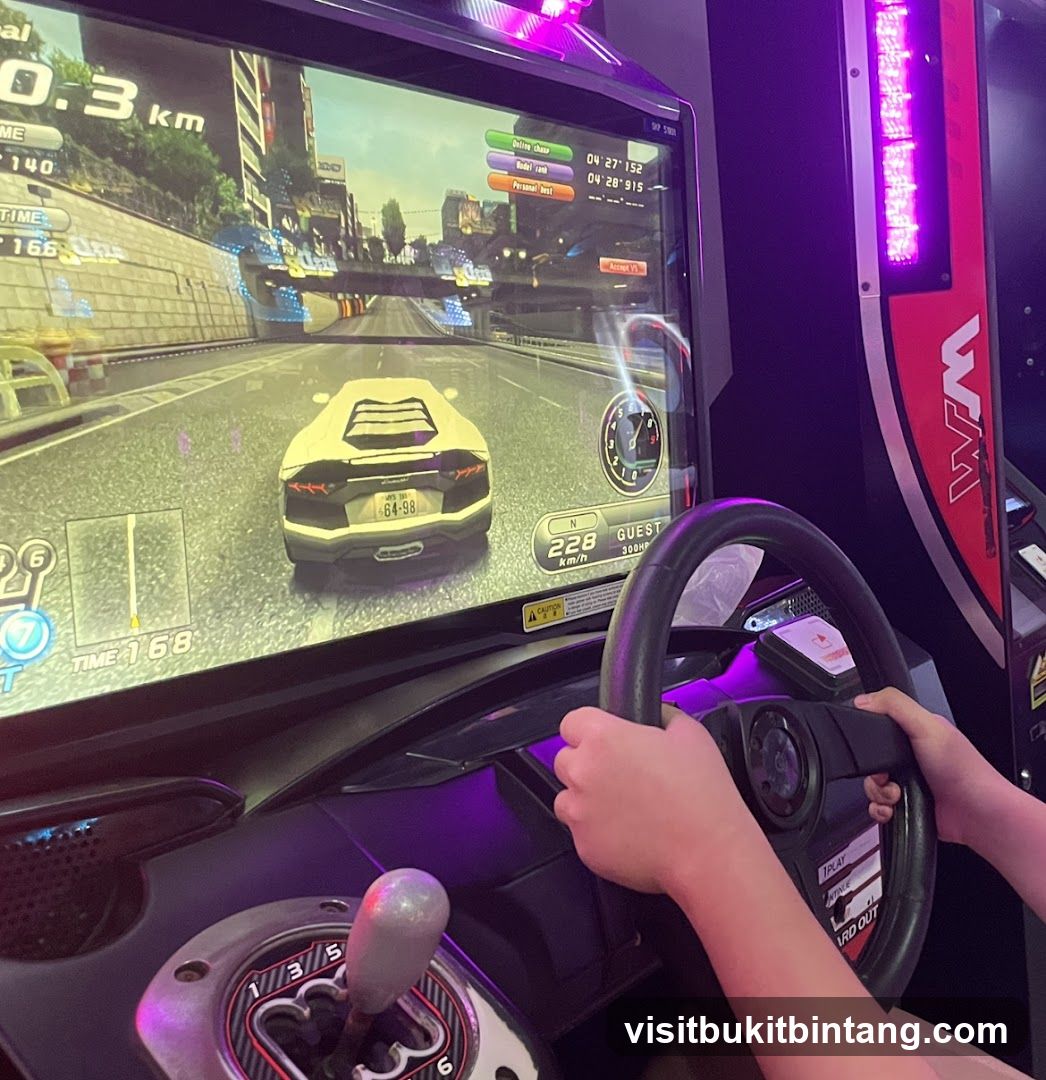 Arcade Racing Game