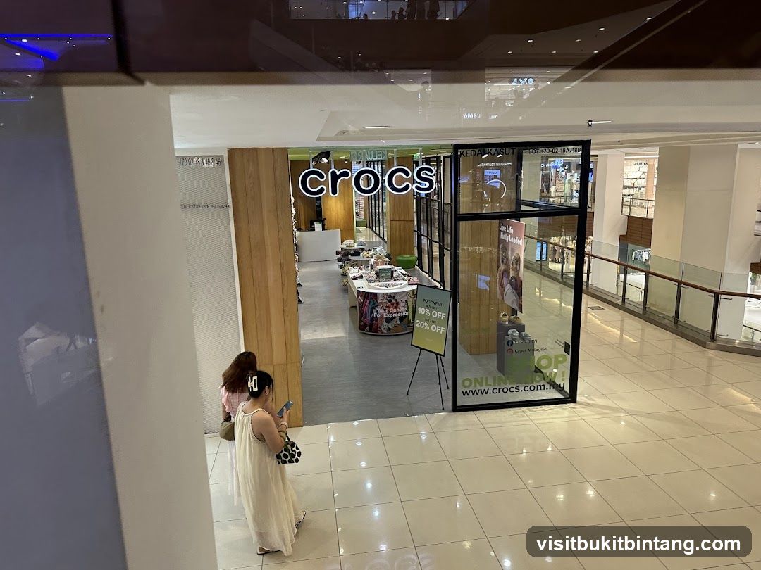 Crocs Gurney Plaza