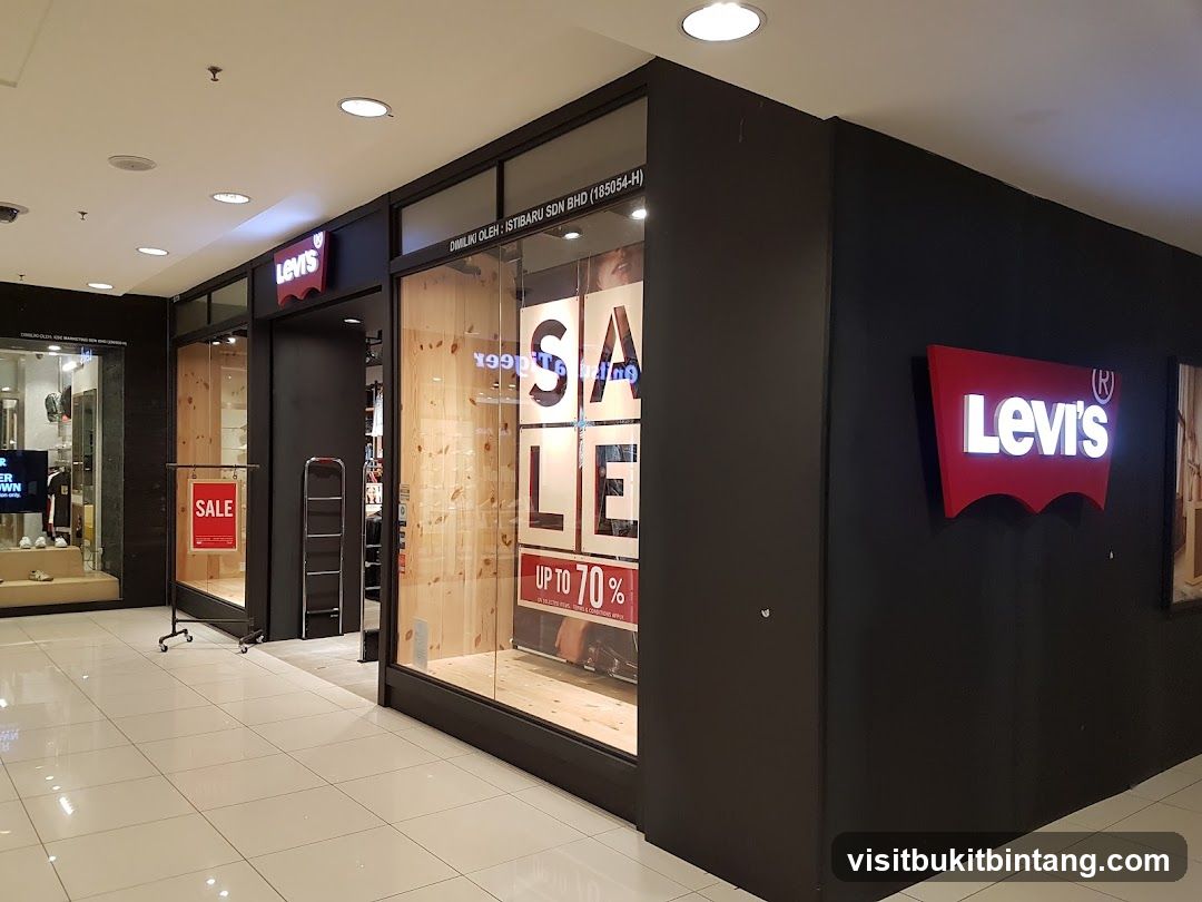 Levi's Gurney Plaza