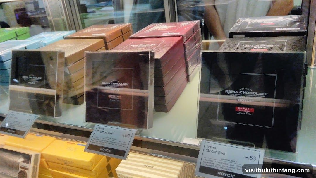 ROYCE Nama Chocolate Display