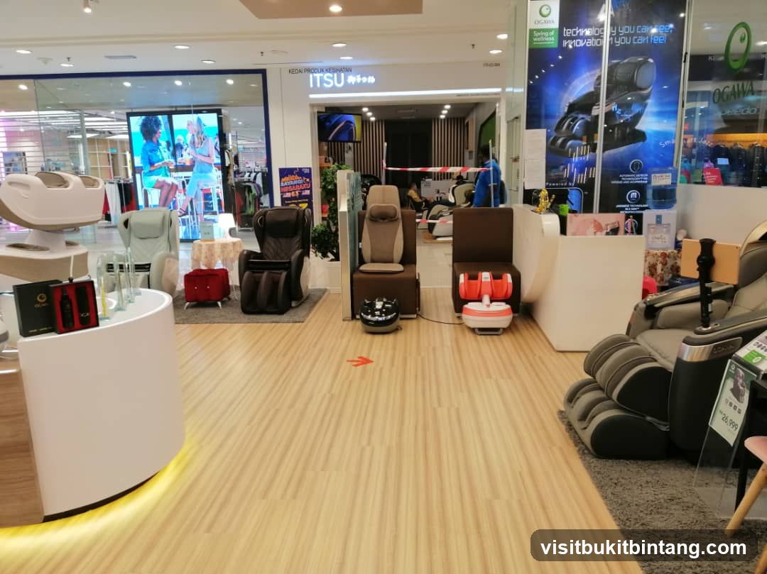 Massage Chairs and Foot Spa