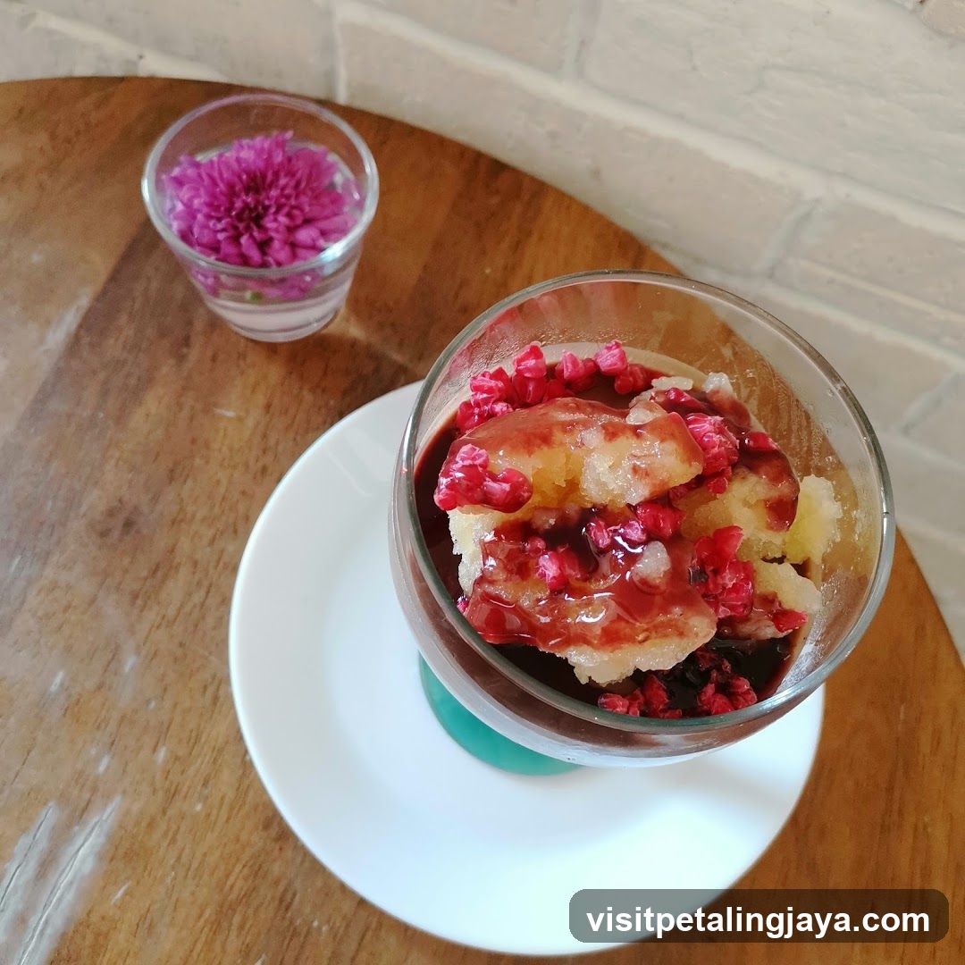 Dessert with fruit topping