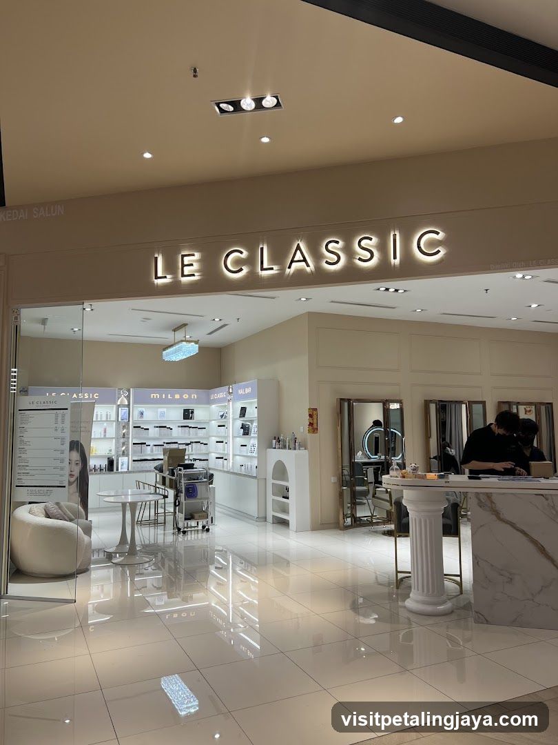 LE CLASSIC Interior View