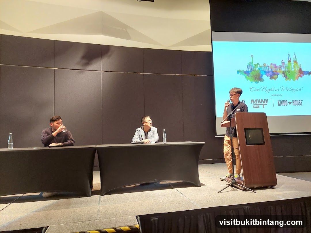 Presentation with speakers and screen