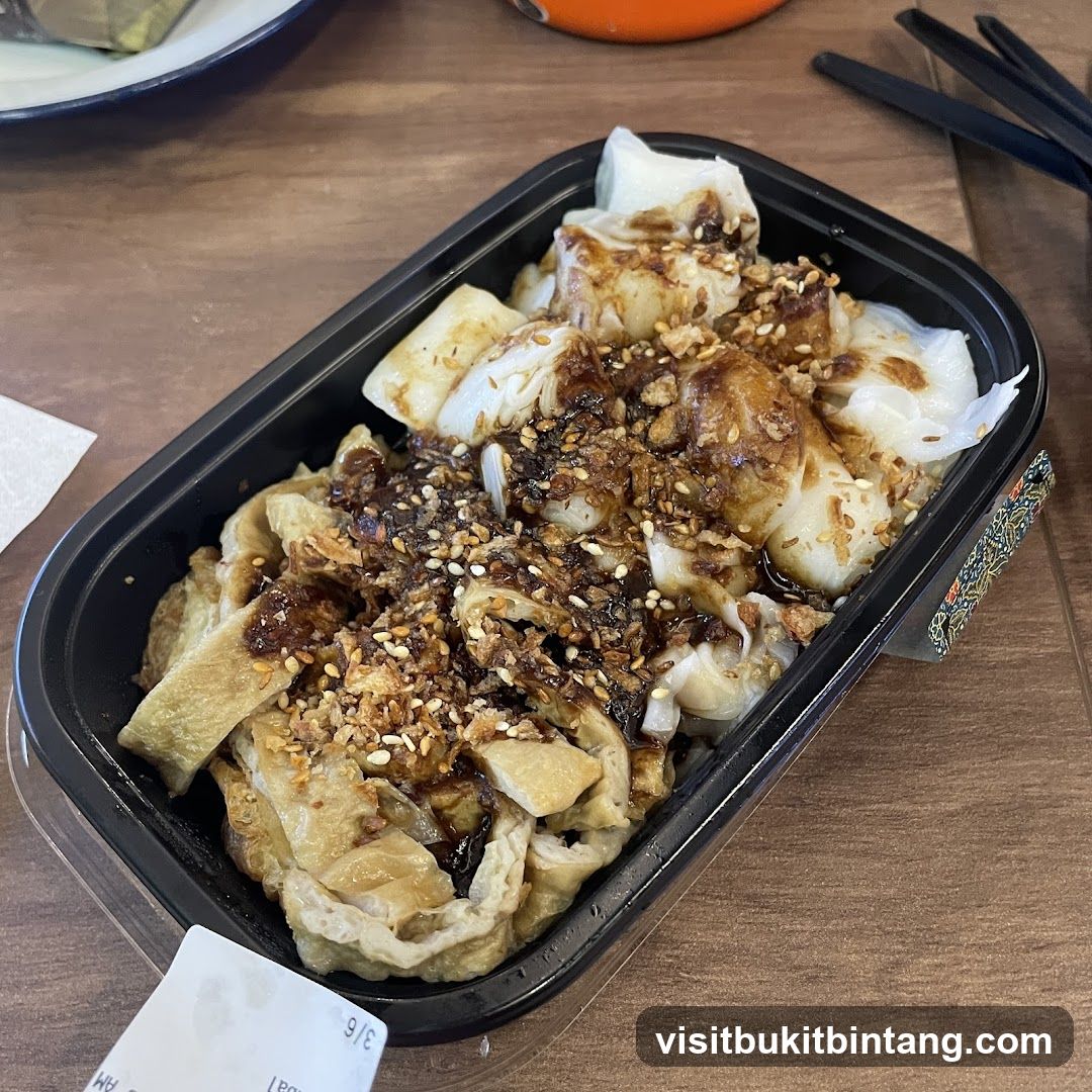 Rice Noodle Rolls with Toppings