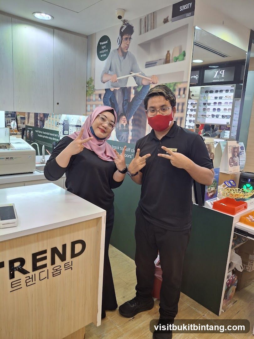 Optician Store Staff