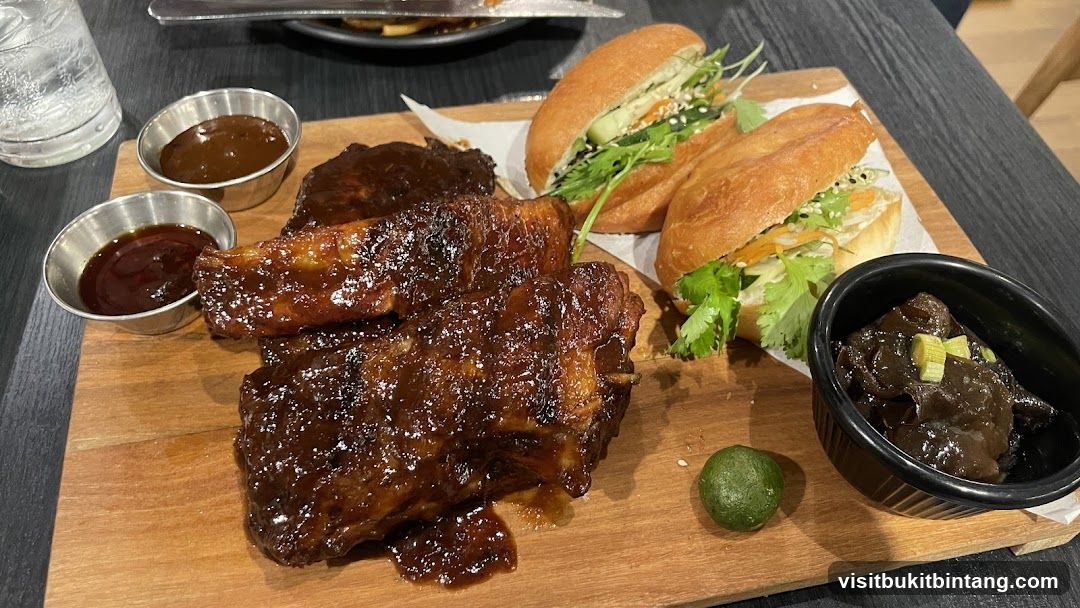 Ribs and Sandwiches Platter