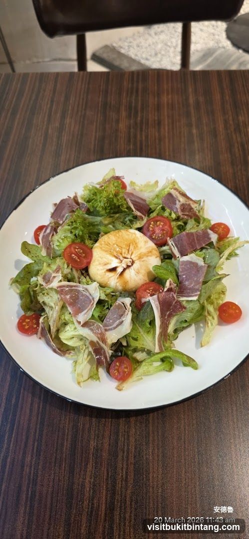 Burrata Salad