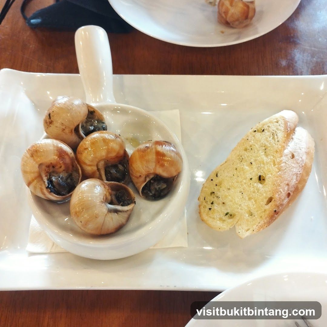Escargots with Garlic Bread