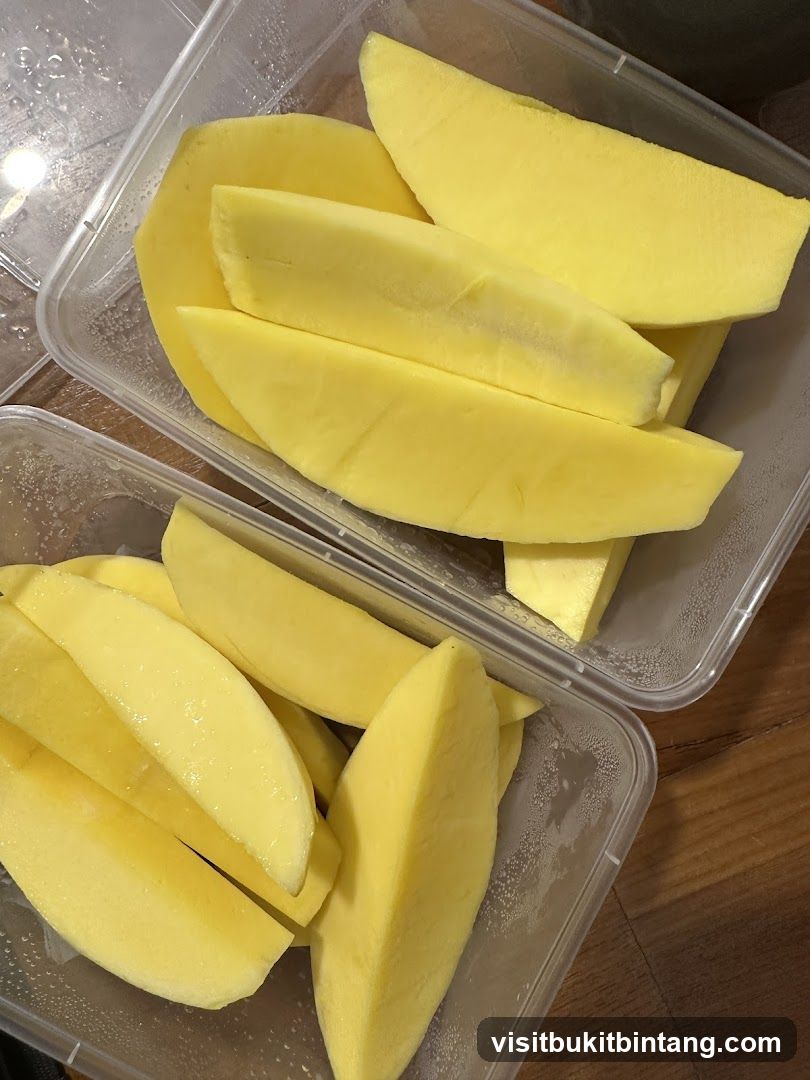 Sliced Mangoes