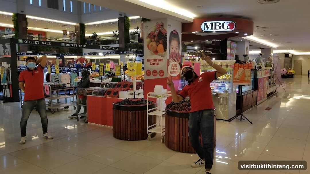Fruit Store Display