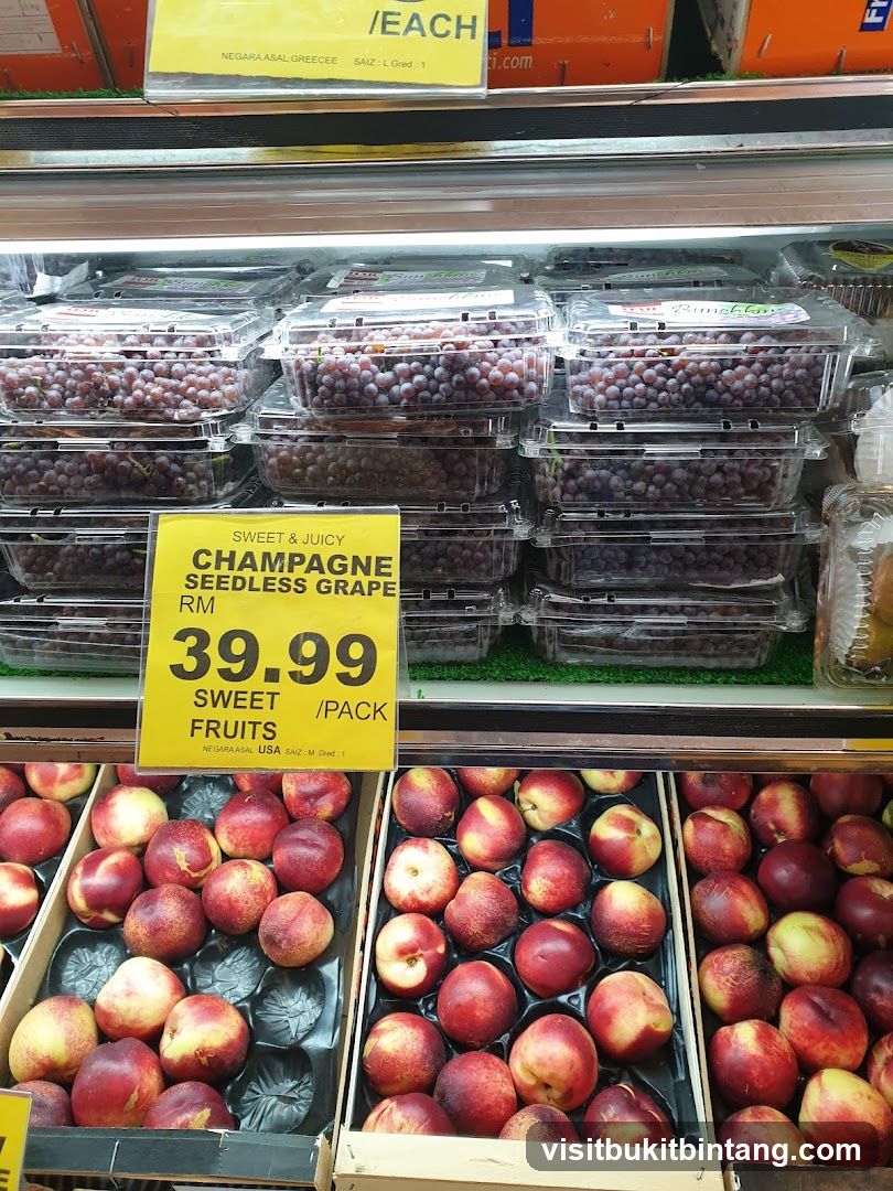 Grapes and Nectarines