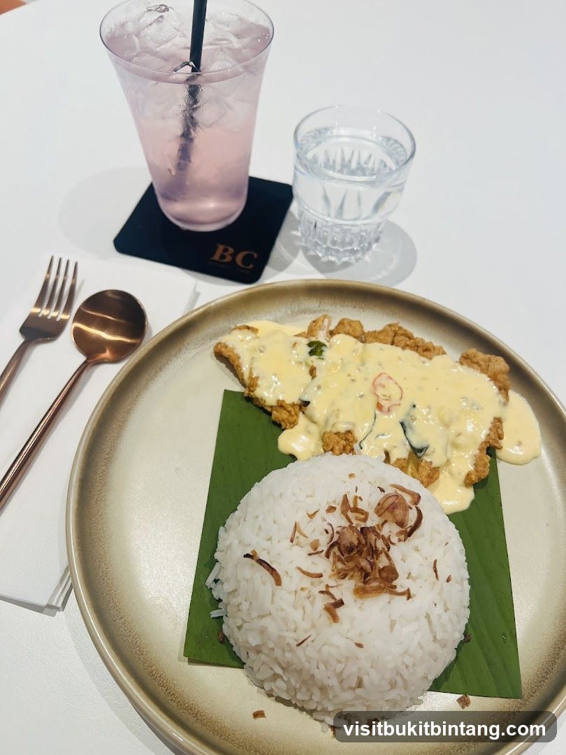 Chicken dish with rice and drink