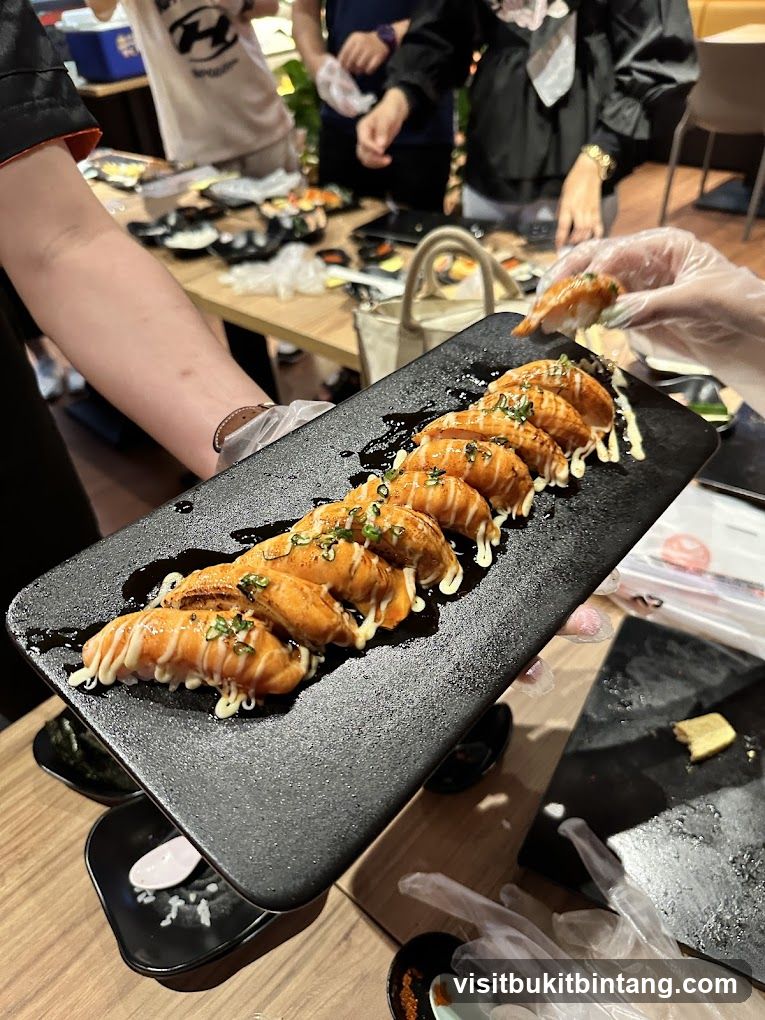Salmon Nigiri