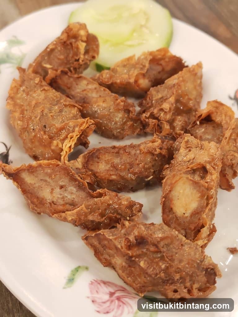 Fried Rolls with Cucumber Slice