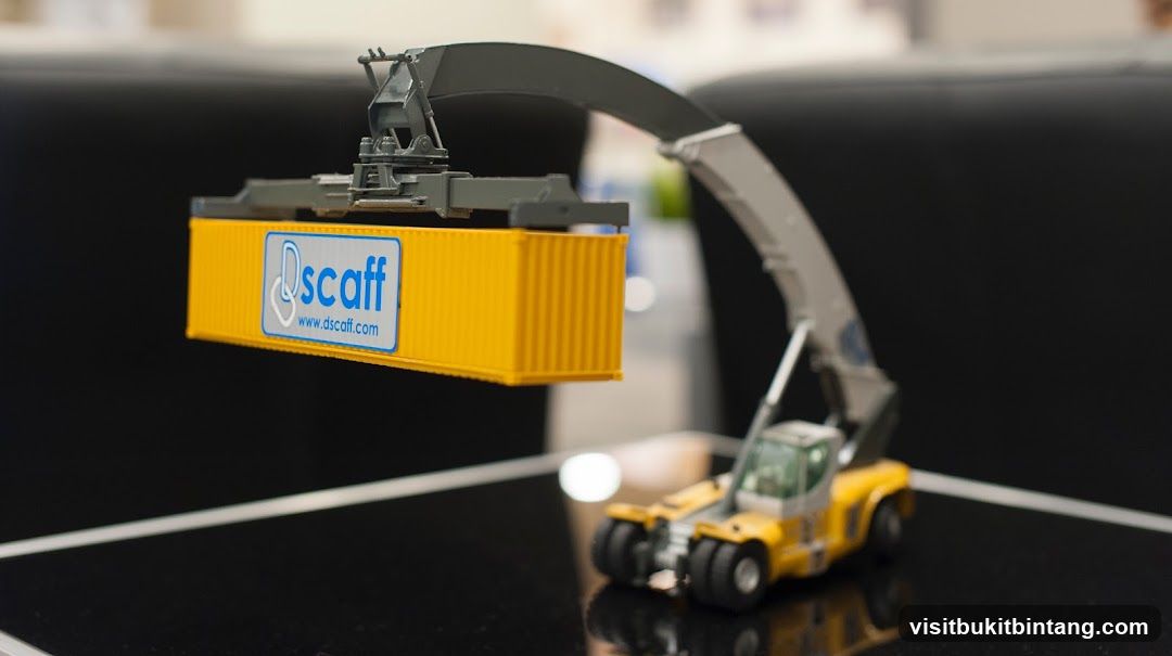 Toy Reach Stacker with Container