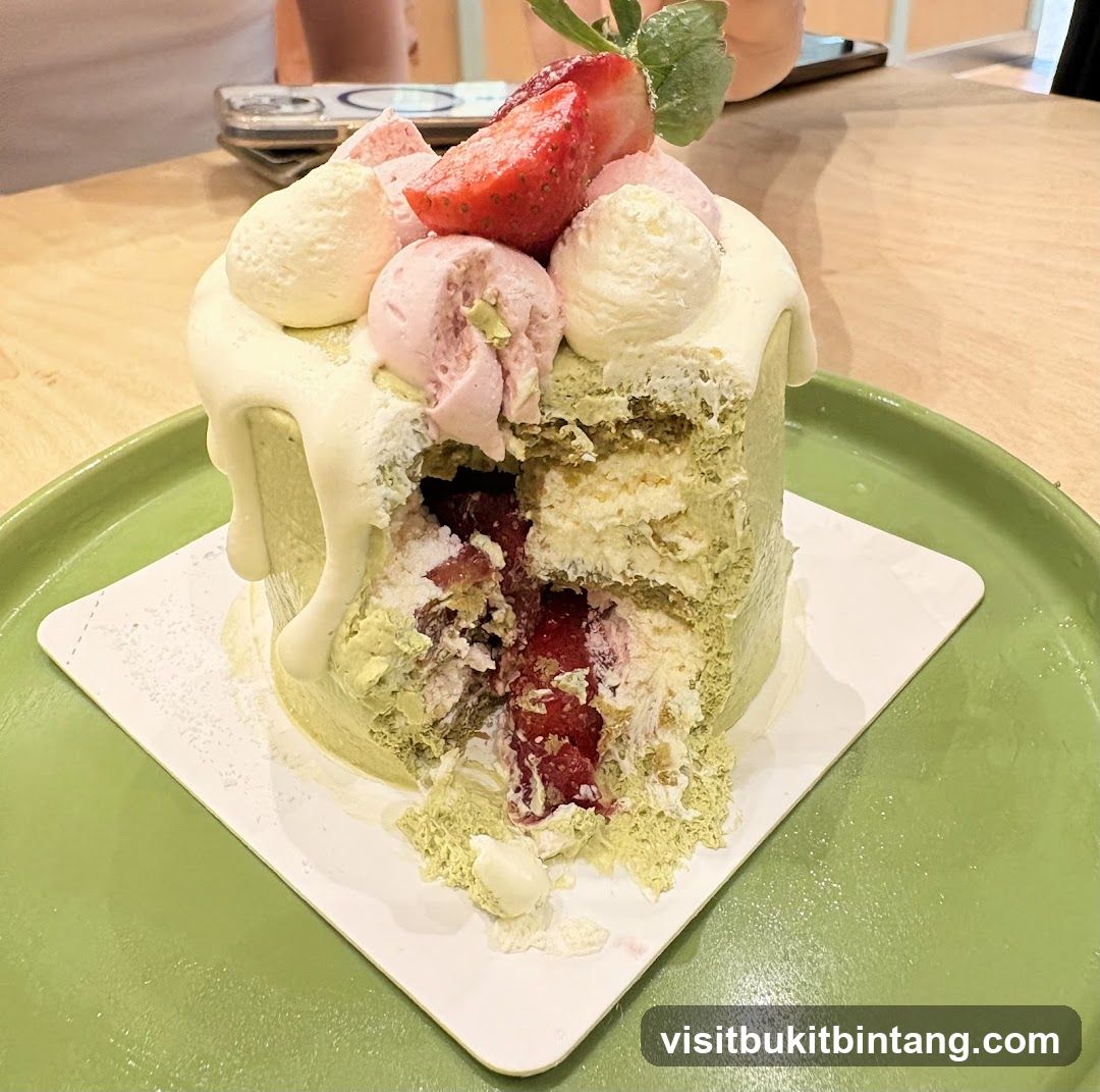 Matcha Strawberry Cake