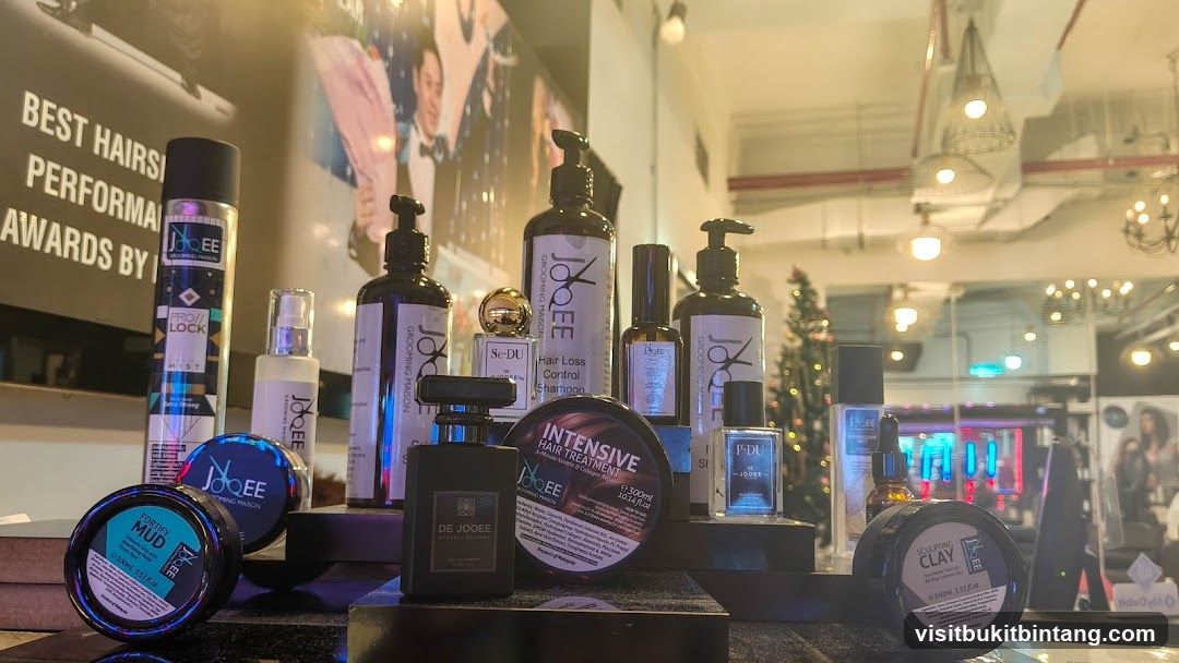 Display of Joqee grooming products