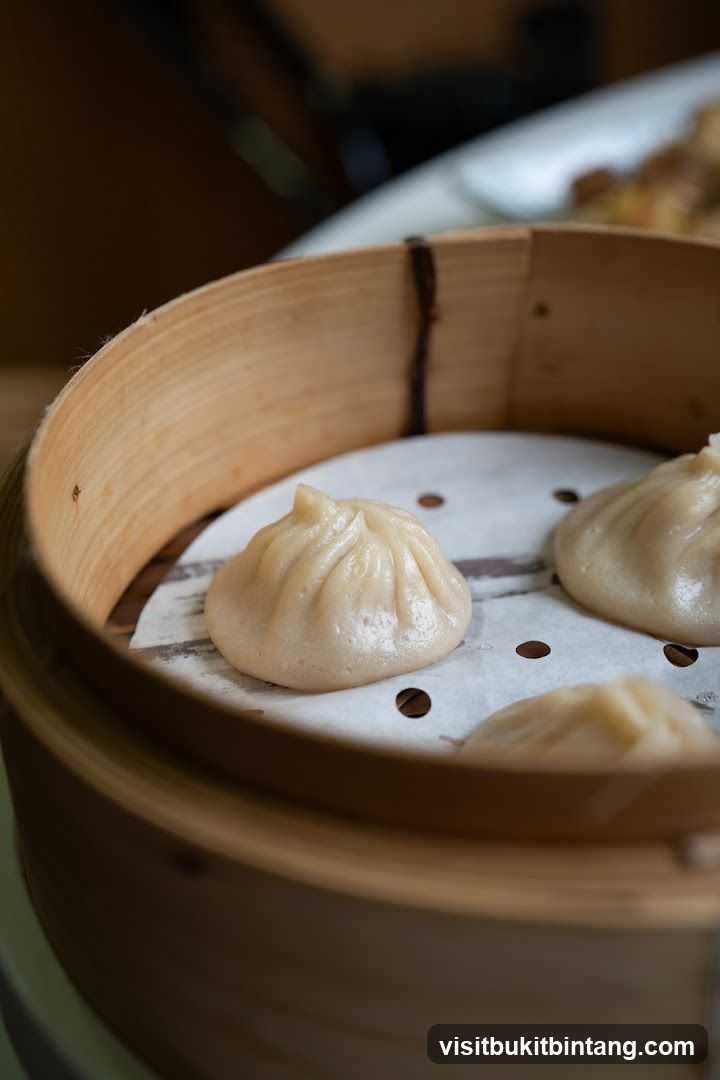Steamed Dumplings in Bamboo Steamer