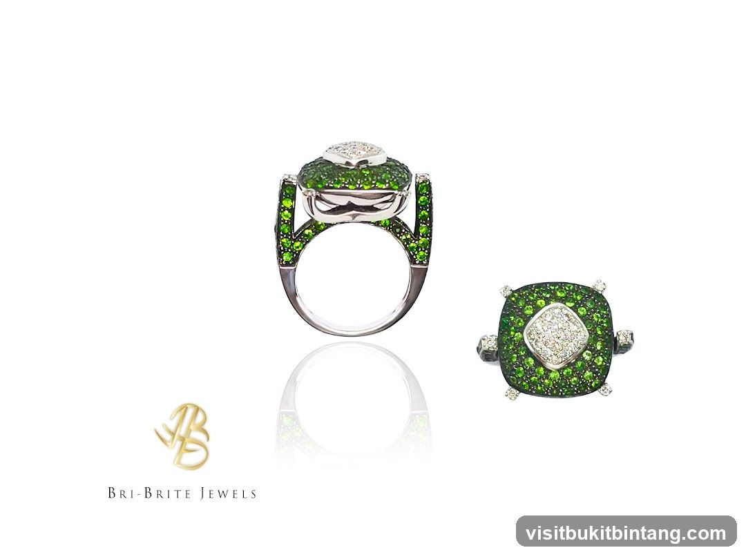 Diamond and Green Gemstone Ring