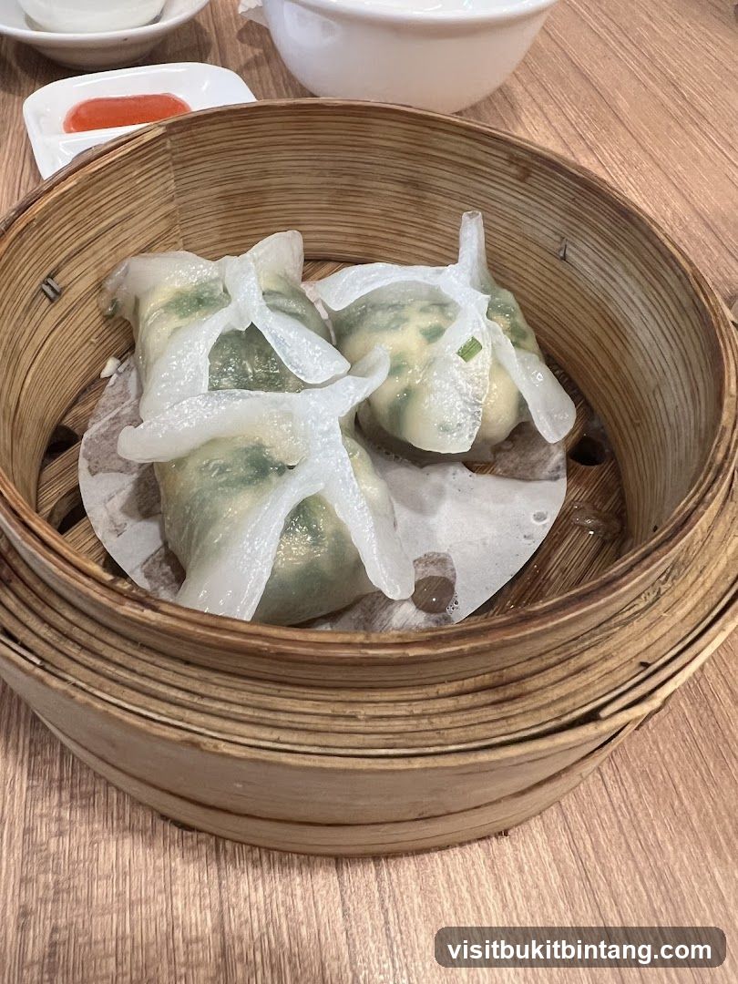 Steamed Dumplings in Bamboo Steamer