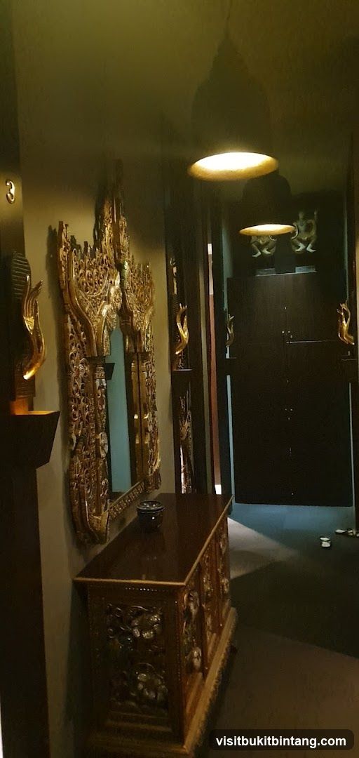 Hallway with ornate decor