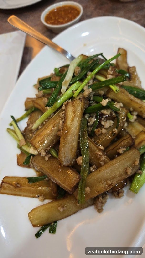Stir-fried Eggplant with Minced Pork