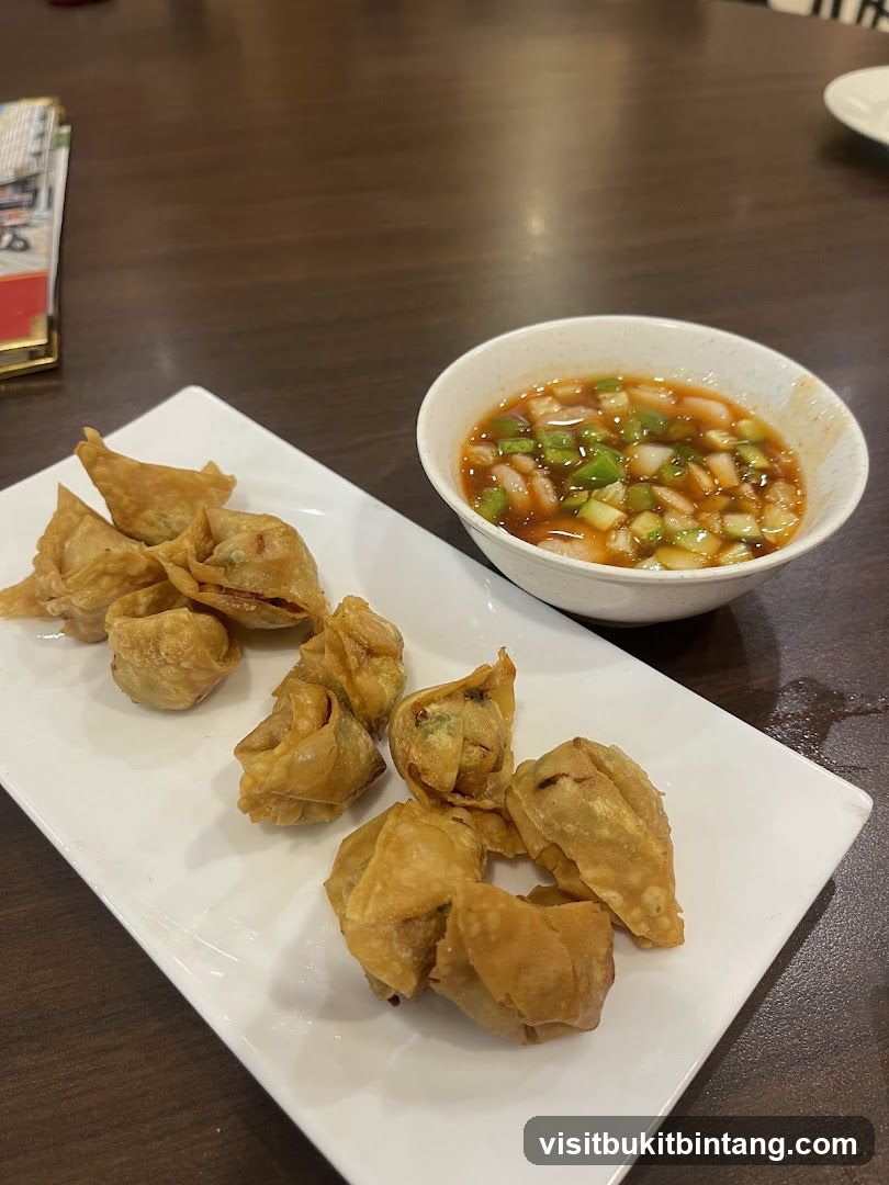 Fried Wontons with Dipping Sauce