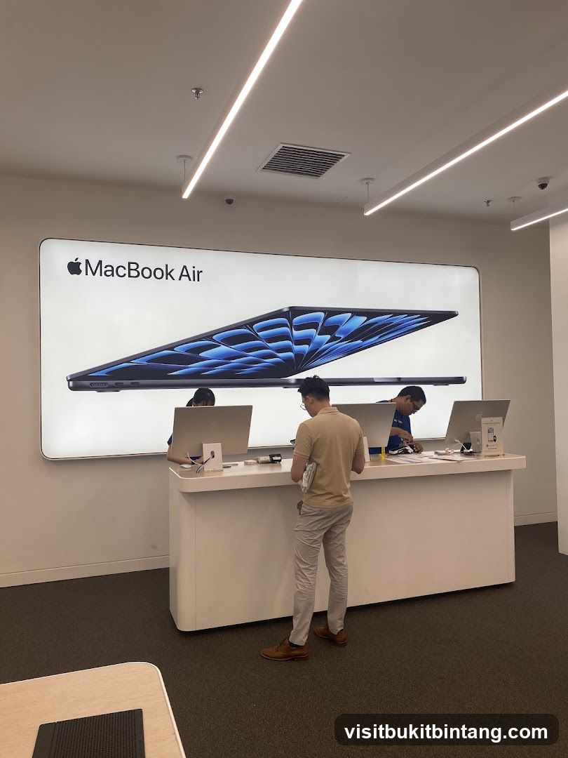 Apple Store Interior