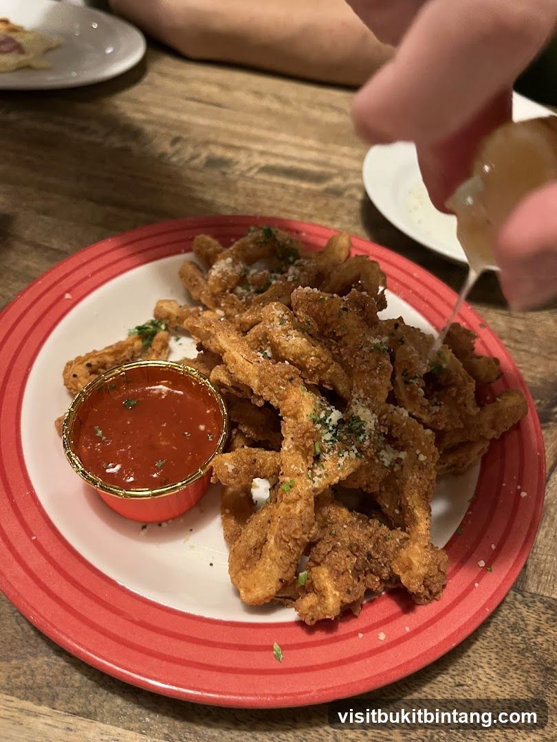Fried Calamari with Marinara Sauce