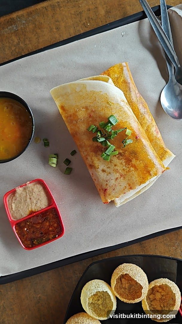 Dosa with Accompaniments