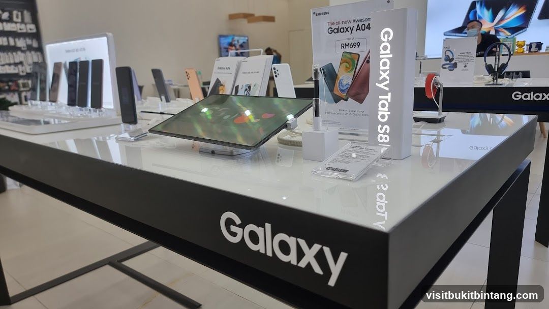 Samsung Galaxy Store Display