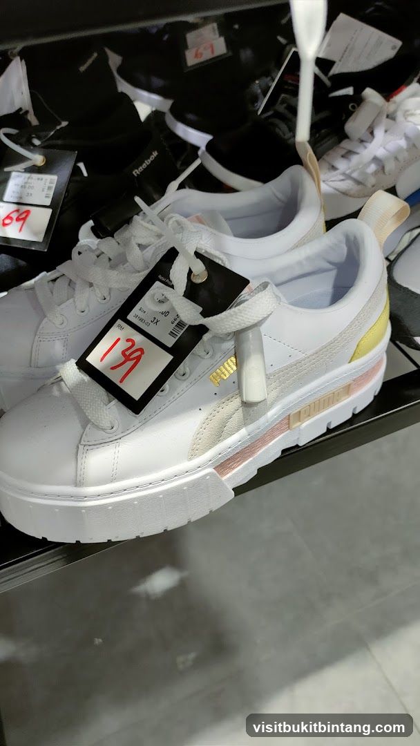 Puma Sneakers