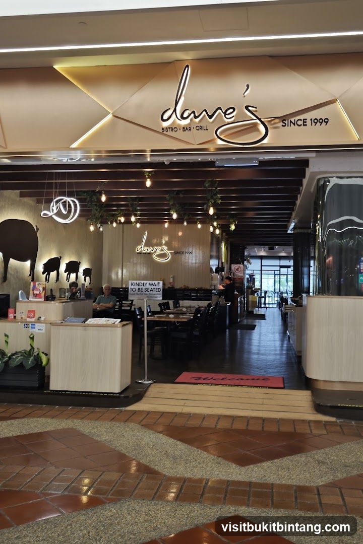 Dave's Bistro • Bar & Grill