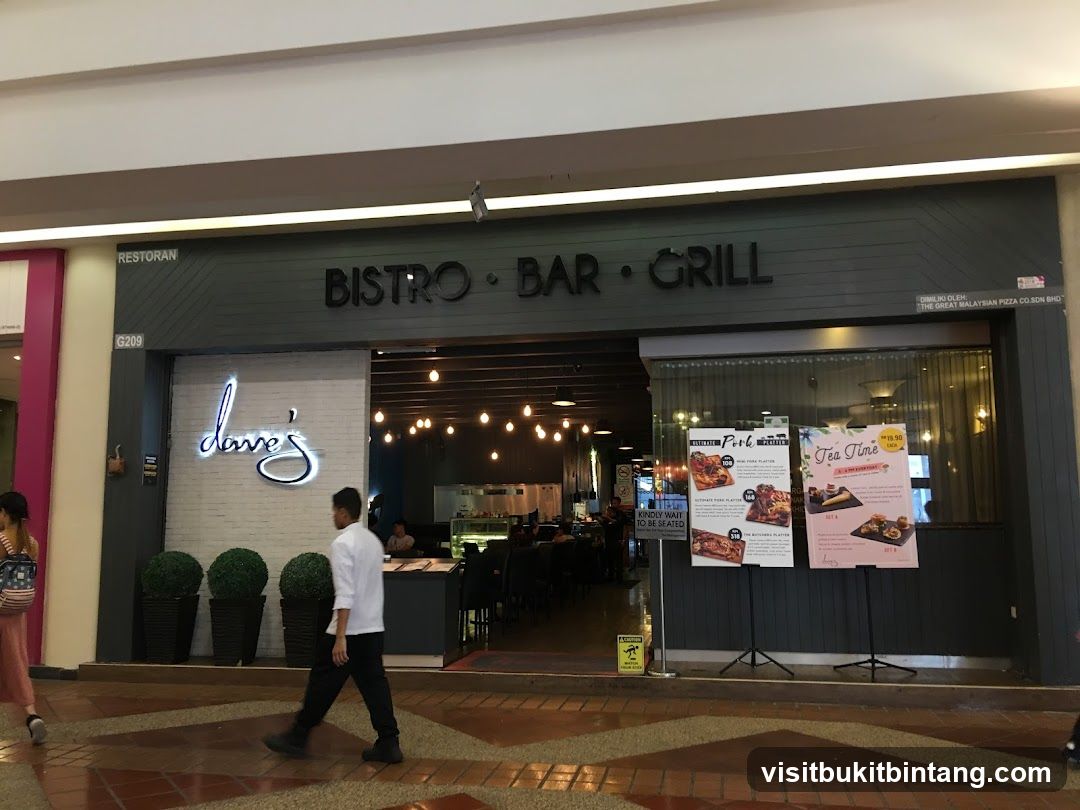 Dave's Bistro • Bar & Grill
