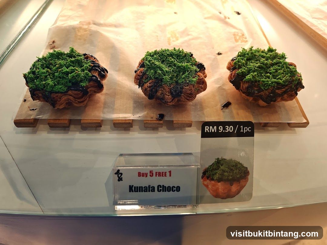 Kunafa Choco Pastries