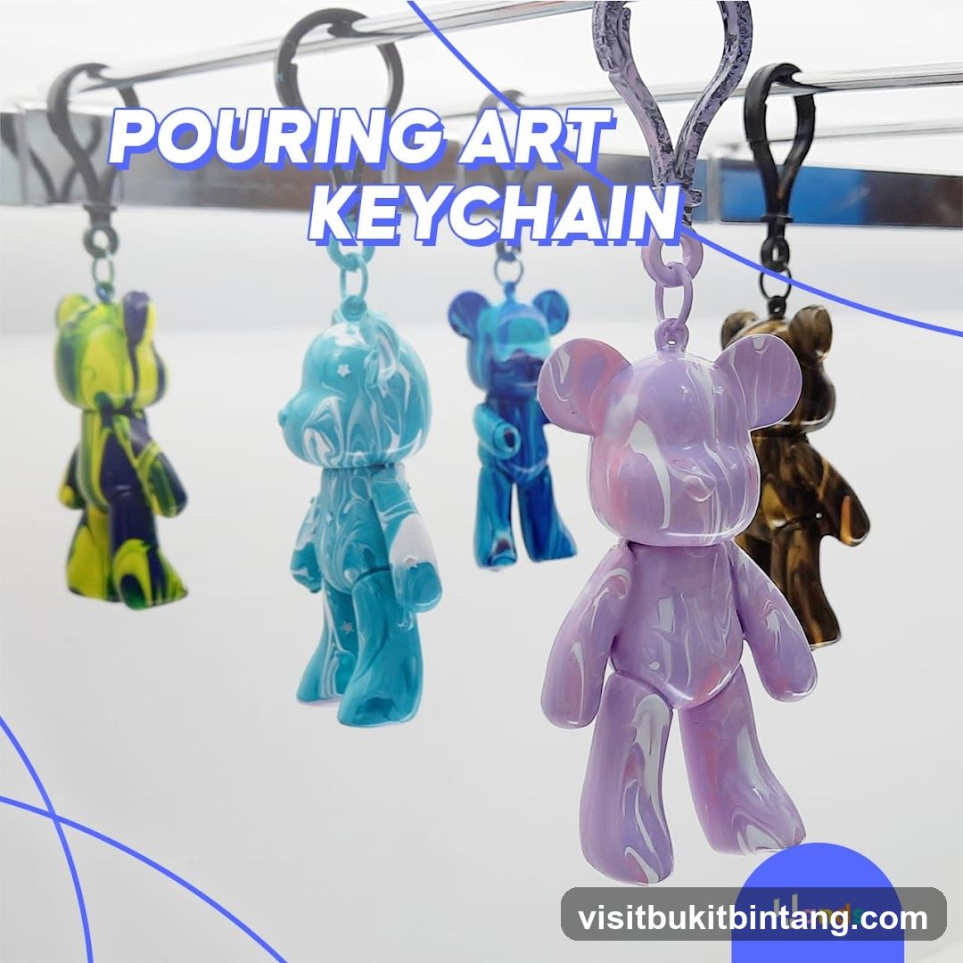 Pouring Art Keychain