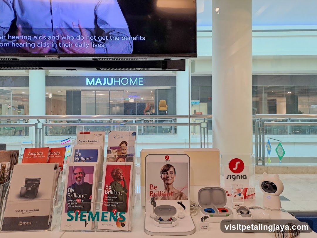 Siemens Signia Hearing Aid Display