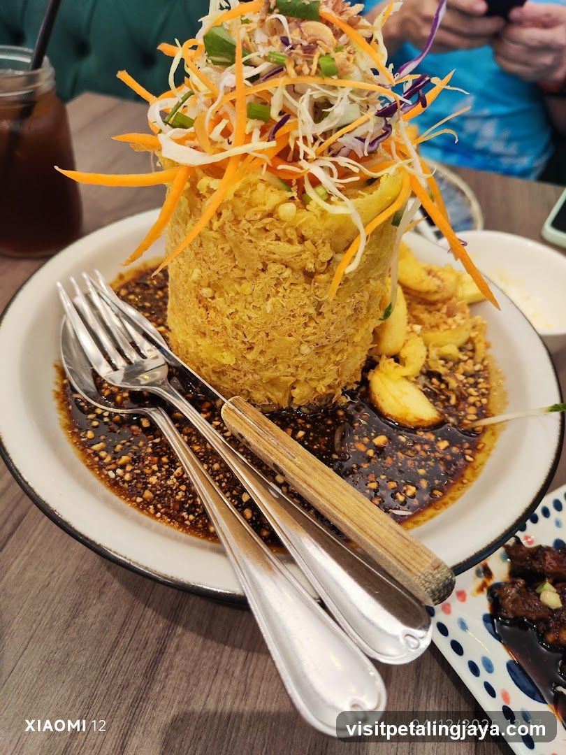 Cylindrical Fried Dish with Garnish
