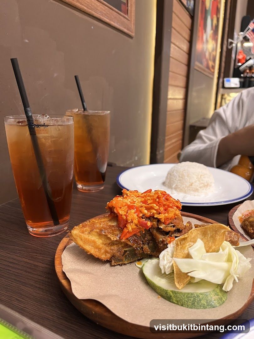Fried Chicken with Rice and Iced Tea
