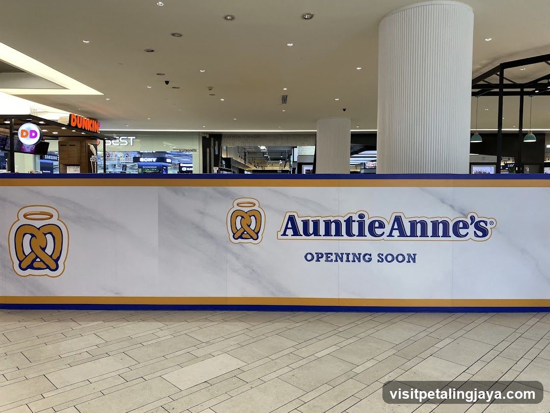 Auntie Anne's Opening Soon Signage