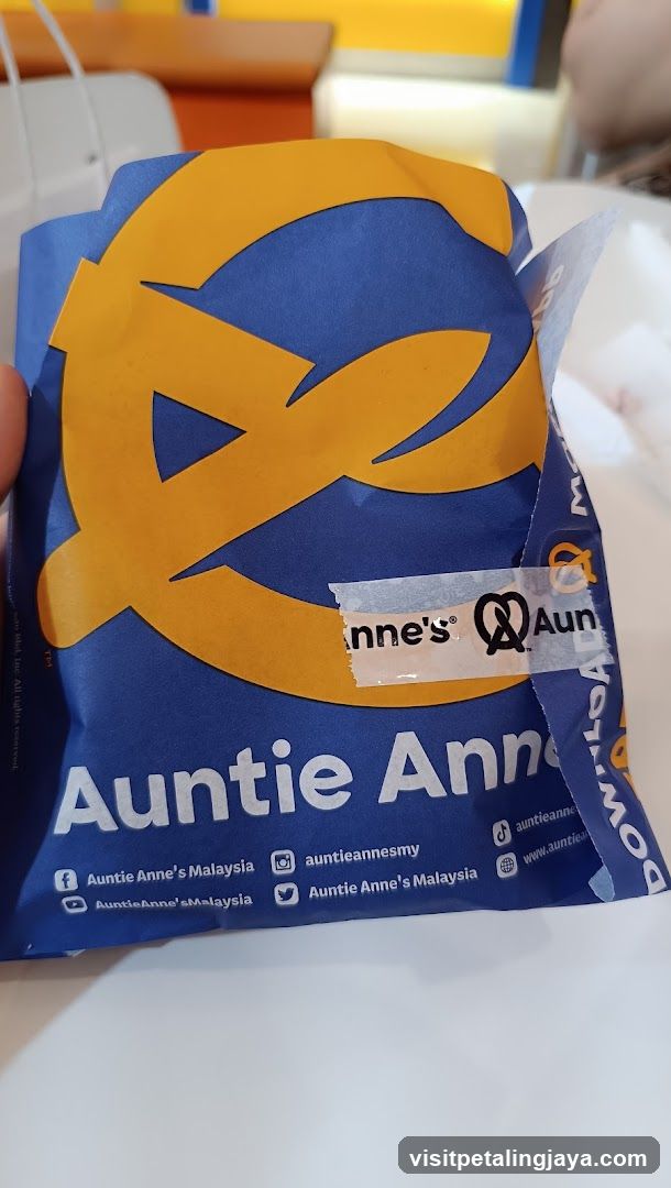 Auntie Anne's Food Bag